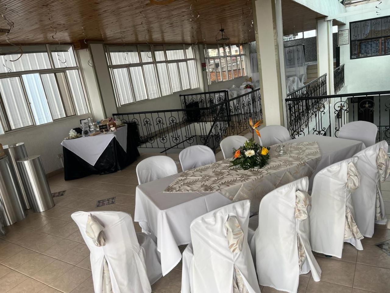 Hotel Davinci Calarcá エクステリア 写真