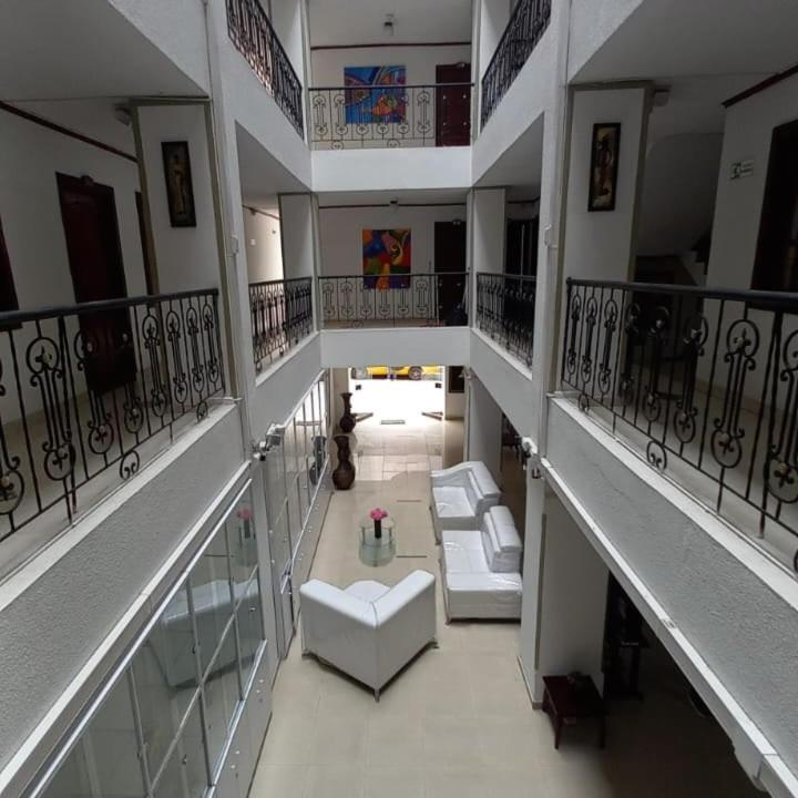 Hotel Davinci Calarcá エクステリア 写真