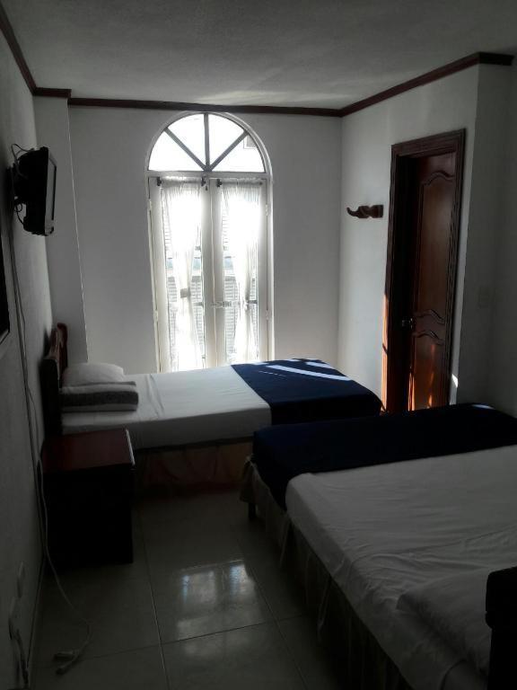 Hotel Davinci Calarcá エクステリア 写真